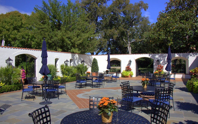 Restaurant-DeGolyer