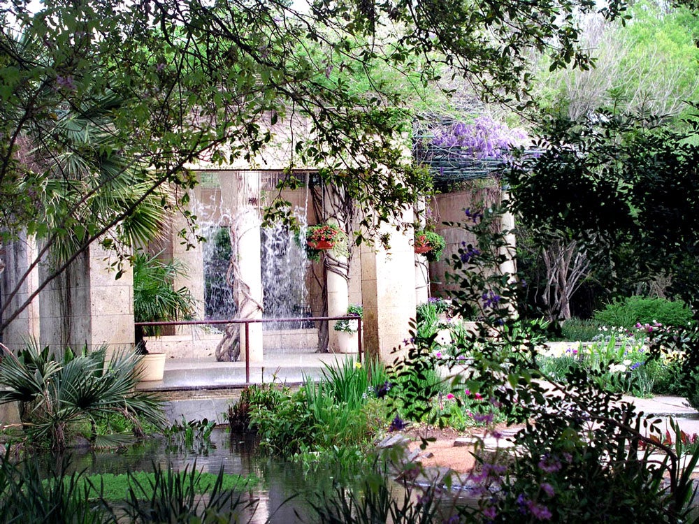 Water Walls in the Lay Family Garden
