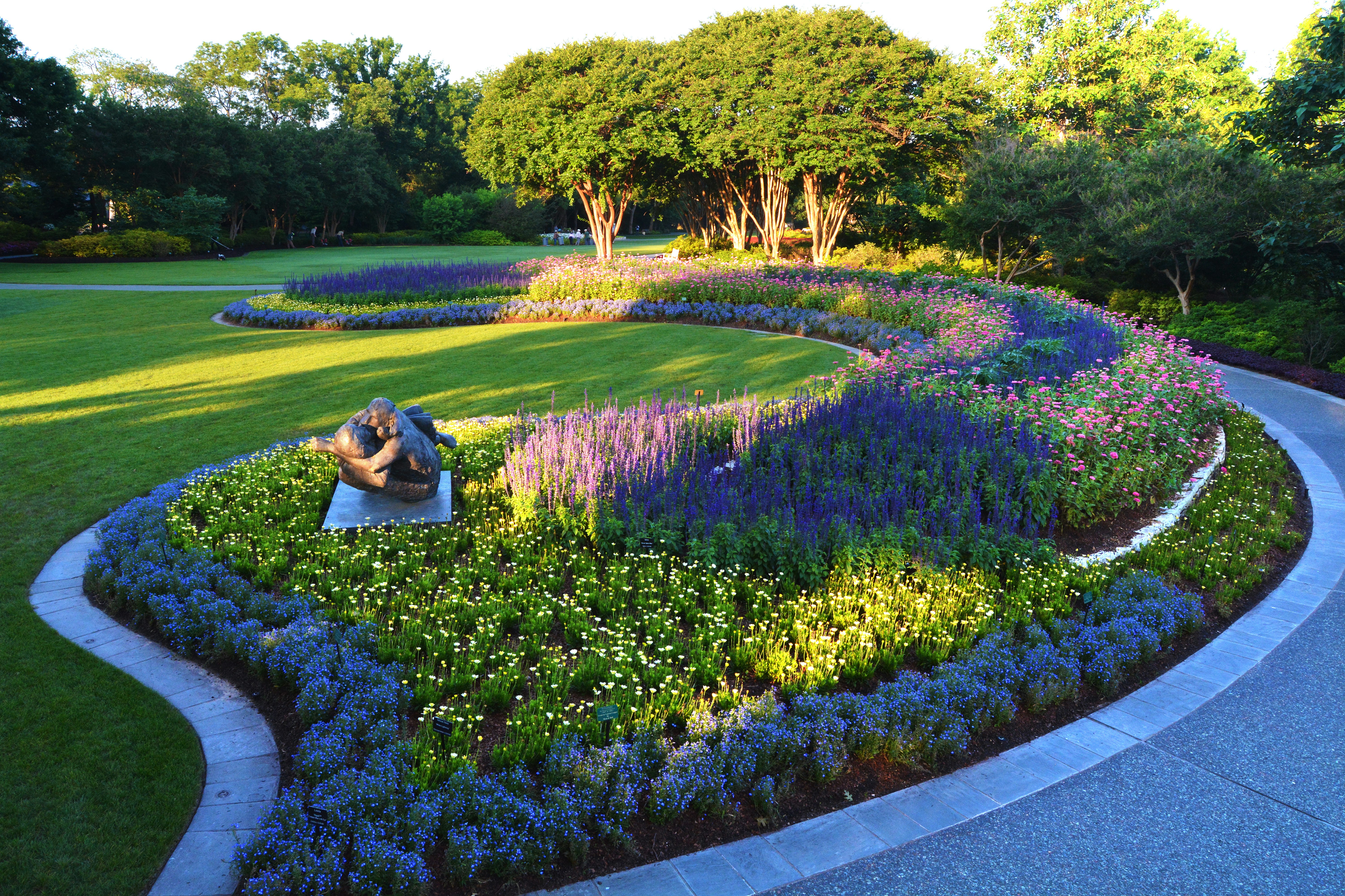 are dogs allowed at the dallas arboretum